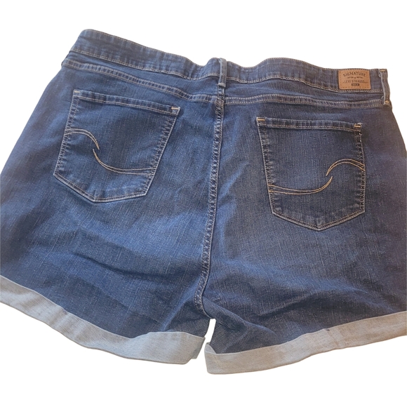 Levis Mid-rise Denim Shorts 20 - Picture 3 of 4
